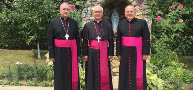 Бискупот Стојанов му изрази добредојде на новиот Апостолски нунциј во Македонија монс. Лучано Суријани