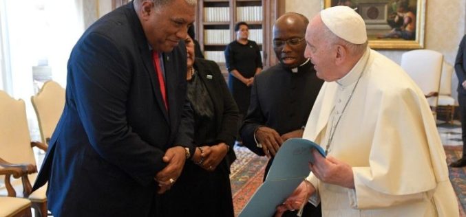 Папата го прими во аудиенција претседателот на Фиџи