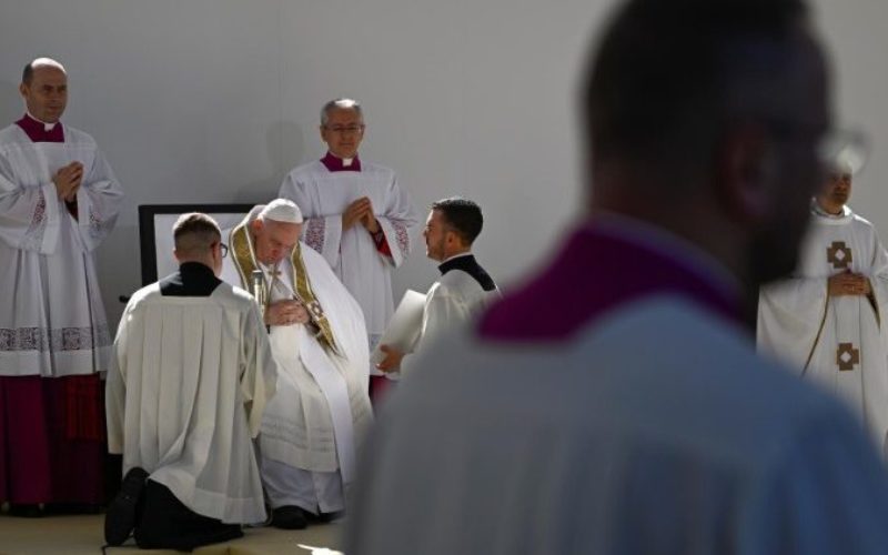 Проповедта на Папата во Аквила: Милосрдие е да знаеш дека сме љубени во својата беда