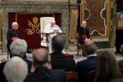 Папата: Молете се за застапништво на Марија да го спаси светот од атомска војна