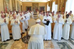 Папата до Премонстратензијците: Економските одлуки нека бидат во служба на социјалната правда