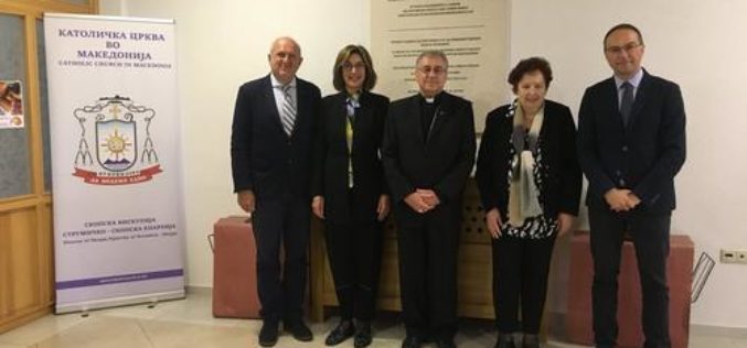 Скопскиот бискуп се сретна со претставници на хрватската заедница и професори по право