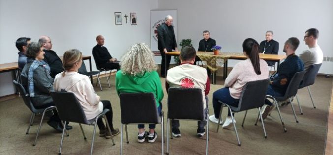 Надбискупот Вукшиќ го посети Македонски Каритас