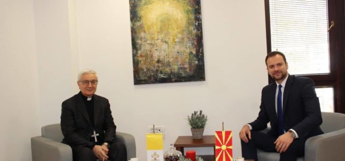 Апостолскиот нунциј во Македонија монс. Лучијано Суријани оствари повеќе протоколарни средби