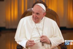Папата: Ова е тажен Божиќ, Божиќ во војна – ве молам имајте големо срце