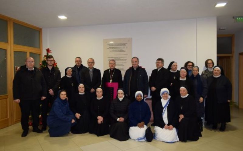 Бискупот Стојанов ги прими богопосветените лица од градот Скопје