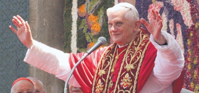 Папата Фрањо: Бенедикт XVI, голем учител по катехеза