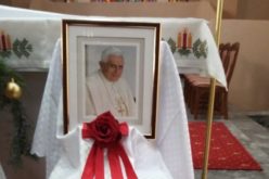 Бискупот Стојанов служеше заупокоена Литургија за папата Бенедикт XVI