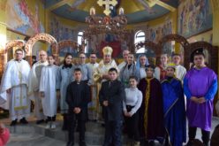 Бискупот Стојанов за Божиќ служеше во Радово и Ново Маала