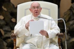 Папата: Бог копнее за оние кои се одалечуваат