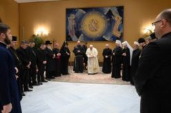 Папата ги поддржува украинските меѓуверски напори како конкретен пример за сведочење на мирот