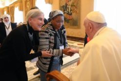 Папата: Жените треба повеќе да бидат вклучат во потрагата по мир