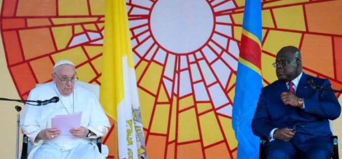 Папата ги осуди конфликтите и економскиот колонијализам во ДР Конго
