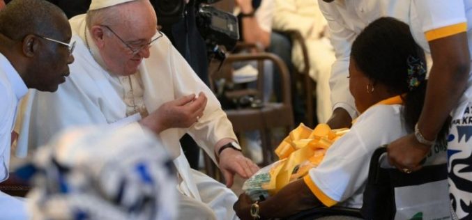 Папата: Хуманитарните организации се семе на надеж во ДР Конго