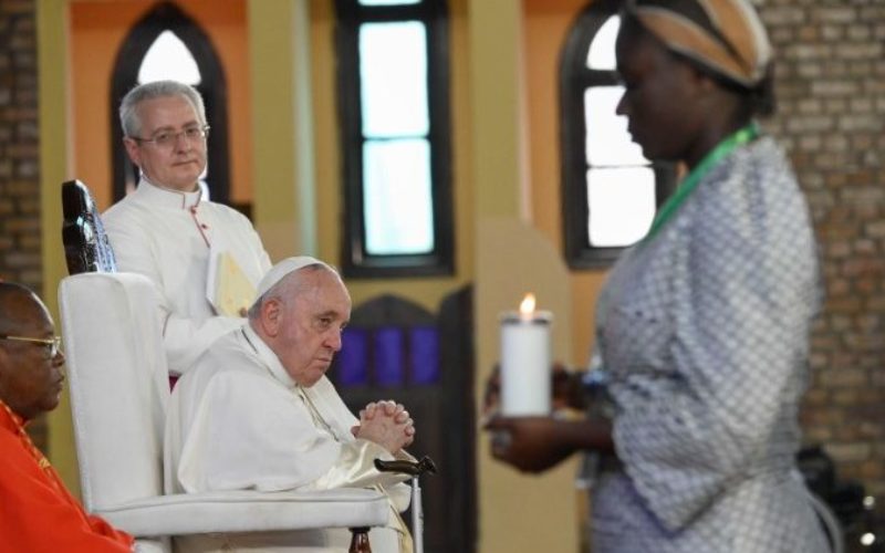 Папата: Служете им на луѓето како сведоци на Божјата љубов