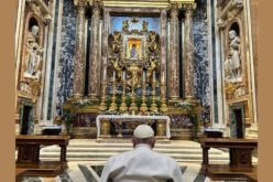Папата Фрањо се заблагодари на Богородица по враќањето во Рим