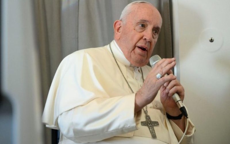 Папата: „Целиот свет е во војна, во самоуништување, да запреме навреме!“