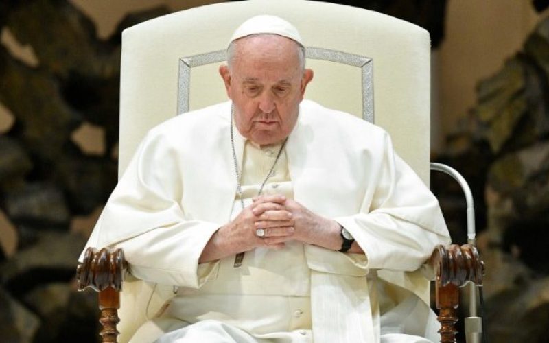 Папата Фрањо изрази сочувство за мигрантите кои загинаа во несреќата во Панама