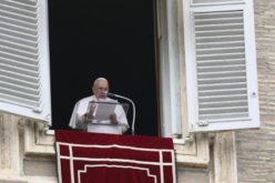 Папата повика на конкретно милосрдие за оние кои страдаат од војни и земјотреси
