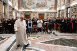 Папата: Спротивставете се на рамнодушноста и расипништвото