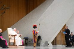Папата до членовите на Папските римски универзитети: Соработувајте со ентузијазам и далекувидност