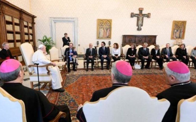 Папата Фрањо: Предизвик е да се отвори Црквата за посланието