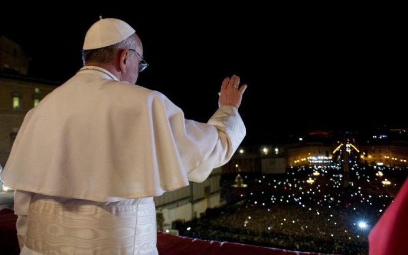 Десет години понтификат на папата Фрањо: Мисионерска ревност по патиштата на милосрдието и мирот