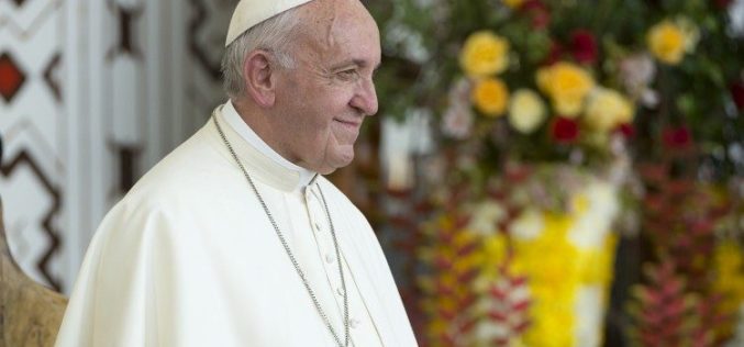 Честитки од верските водачи за 10. години понтификат на папата Фрањо