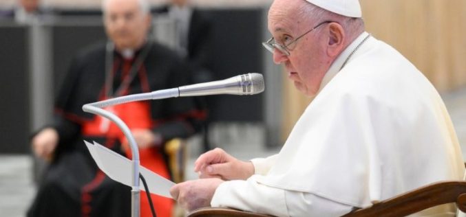 Папата: Пред жариштата на омразата и осветата треба да се умножуваат „жариштата на милосрдието“