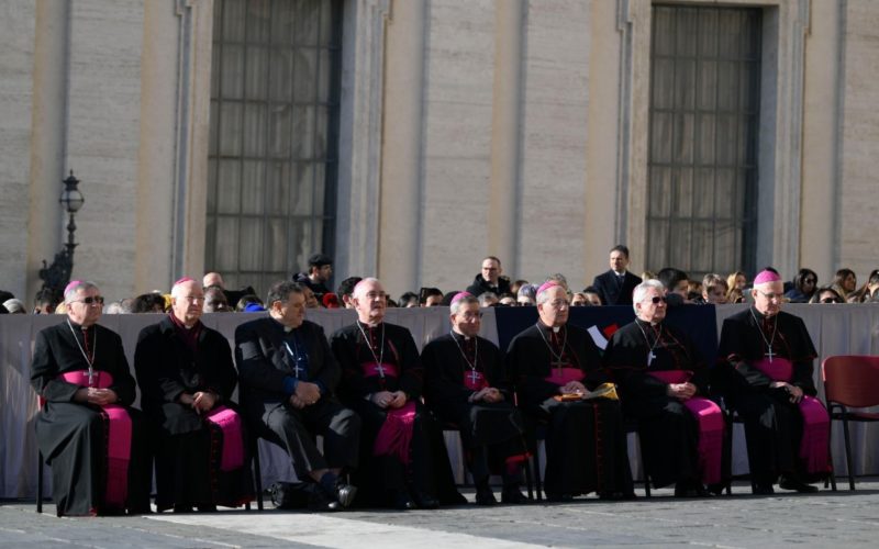 Бискупот Стојанов присуствува на Генералната аудиенција во Рим