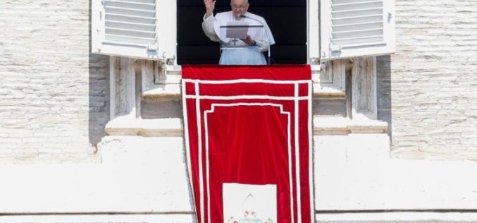Папата: Верата не е „пакет идеи“ туку пат што треба да се следи