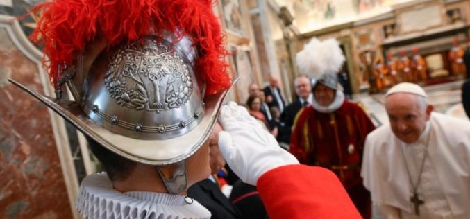 Папата до Швајцарската гарда: Вашата служба е сведоштво за вашата вера