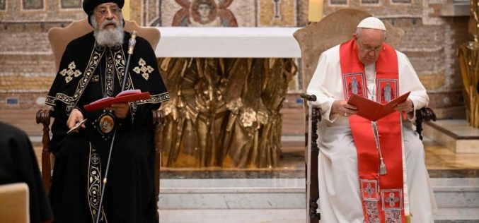 Папата Фрањо: Коптите убиени во Либија се маченици и за Католичката црква