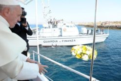 Папата Фрањо повикува да не бидеме рамнодушни кон трагедиите на мигрантите