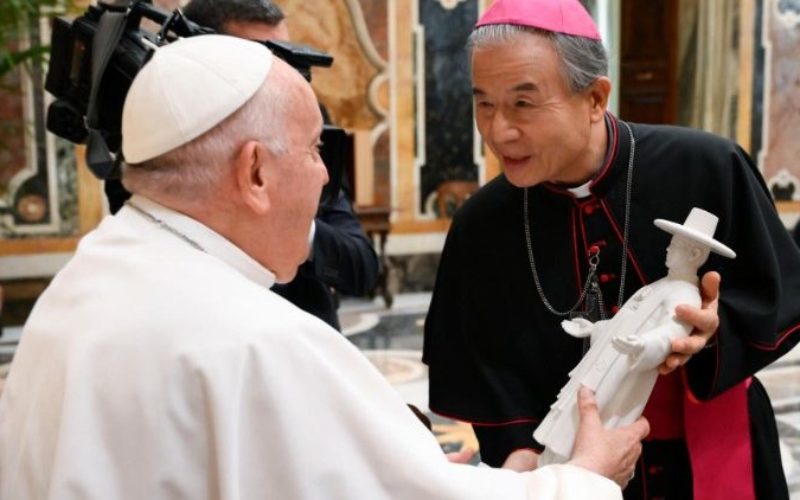 Папата: Сонувам за мир за Корејскиот Полуостров