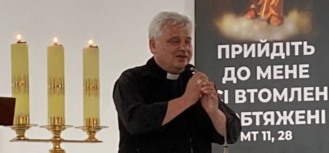 Кардинал Крајевски во Украина