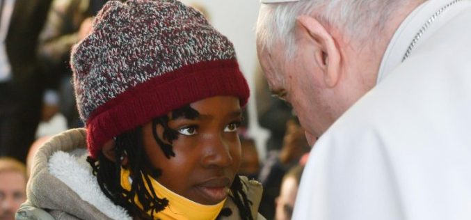 Папата: Изборот да се мигрира или да се остане е основно човеково право
