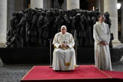 Папата: Болниот крик на мигрантите се воздигнува до Господ