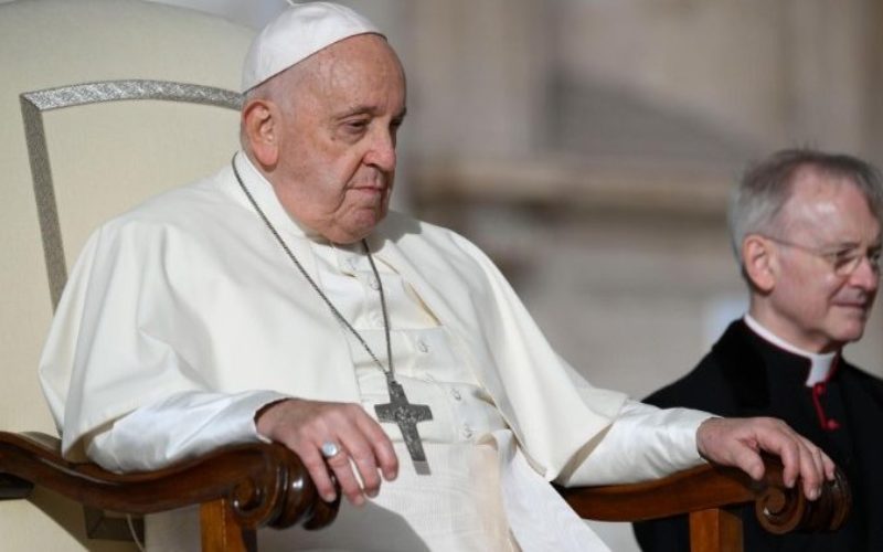 Папата Фрањо: Да одвоиме време да молиме за мир, од Украина до Блискиот Исток