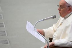 Папата за војната во Светата Земја: Без две држави, вистинскиот мир е далеку
