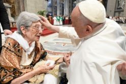 „Осаменоста“ во центарот на темата на Папата за 4. Светскиот ден на баби и дедовци и стари лица
