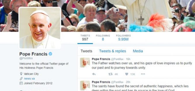 Папата Фрањо со две нови пораки на твитер