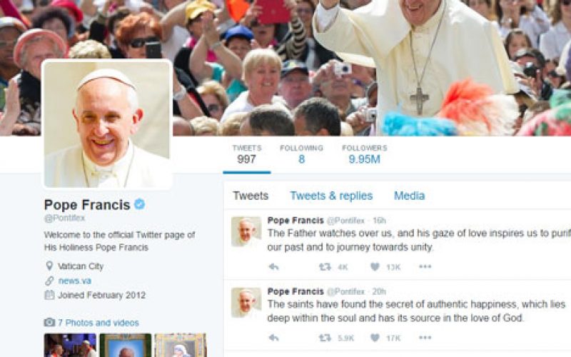 Папата Фрањо со две нови пораки на твитер