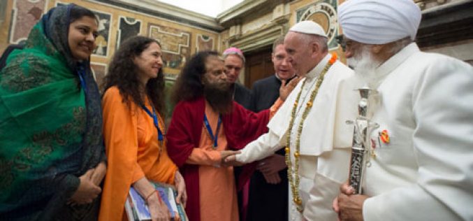 Папата Фрањо: Жедни сме за милосрдие