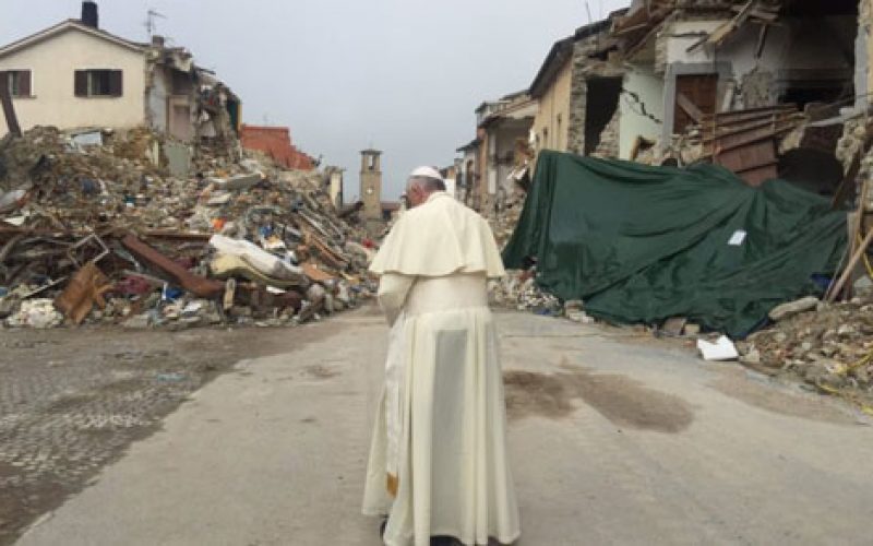 Папата телефонираше со надбискупот на Сполето-Нурсија
