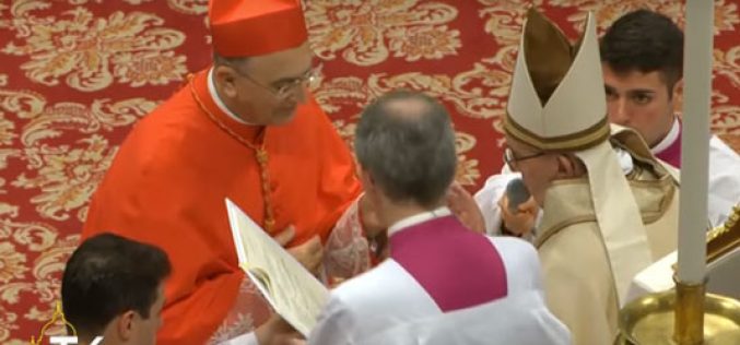 Кардинал Зенари се обрати до папата Фрањо во името на новите кардинали
