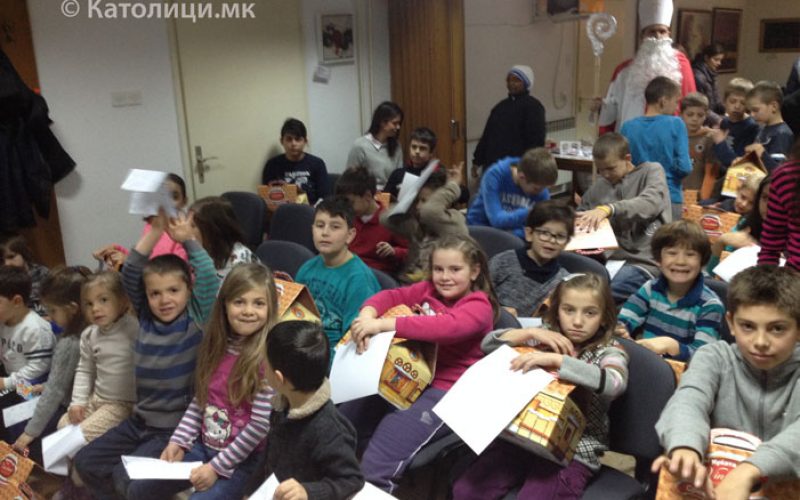 Божиќна работилница за деца во Скопје