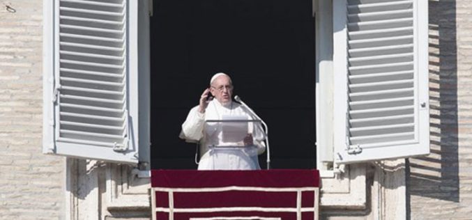 Папата: Богородичното „да“ ни го отвори патот до Бог
