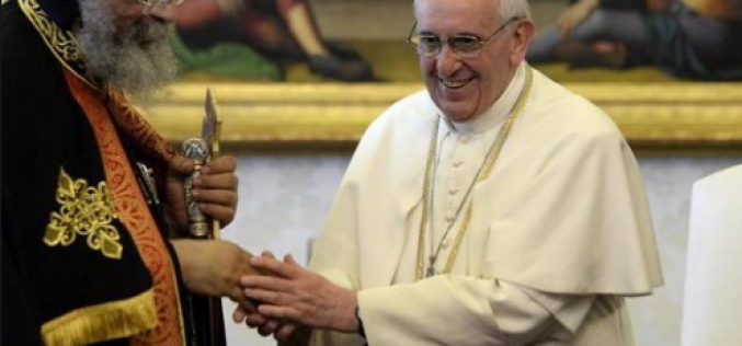 Папата со сочувство до коптскиот патријарх: Обединети преку крвта на мачениците