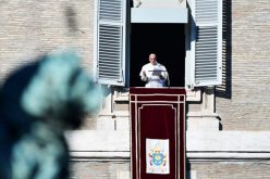Папата: Бог сака да ни го подари својот Син